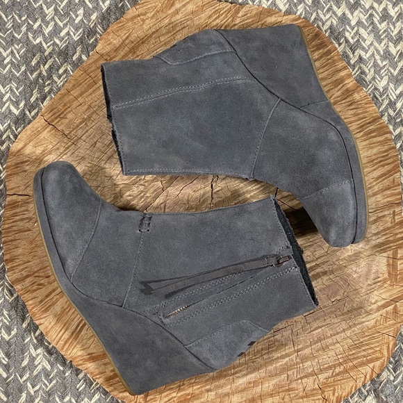 TOMS Desert Suede Wedge Bootie Dark Gray Size 7.5 - Picture 11 of 14